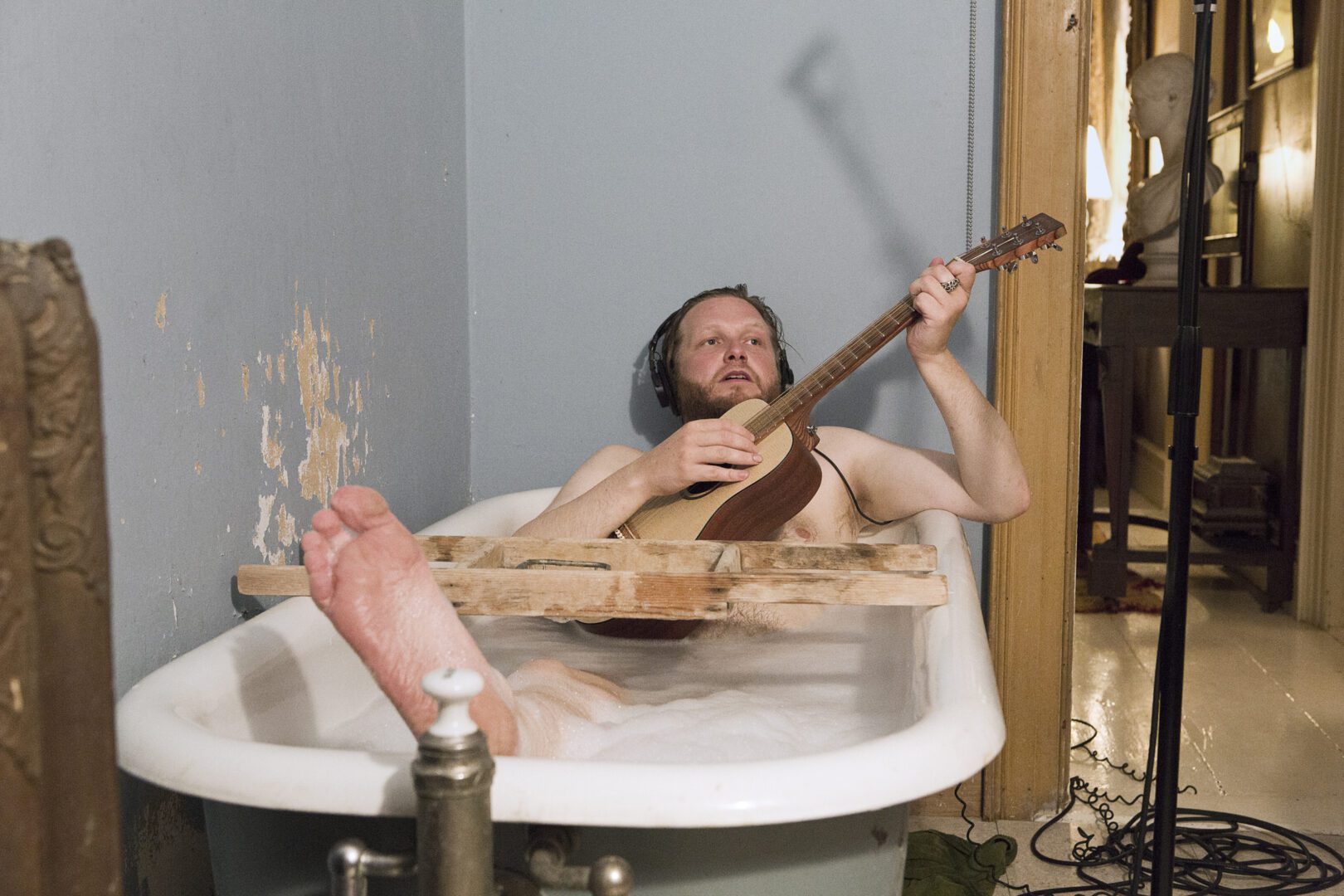 i8.gallery.r.kjartansson